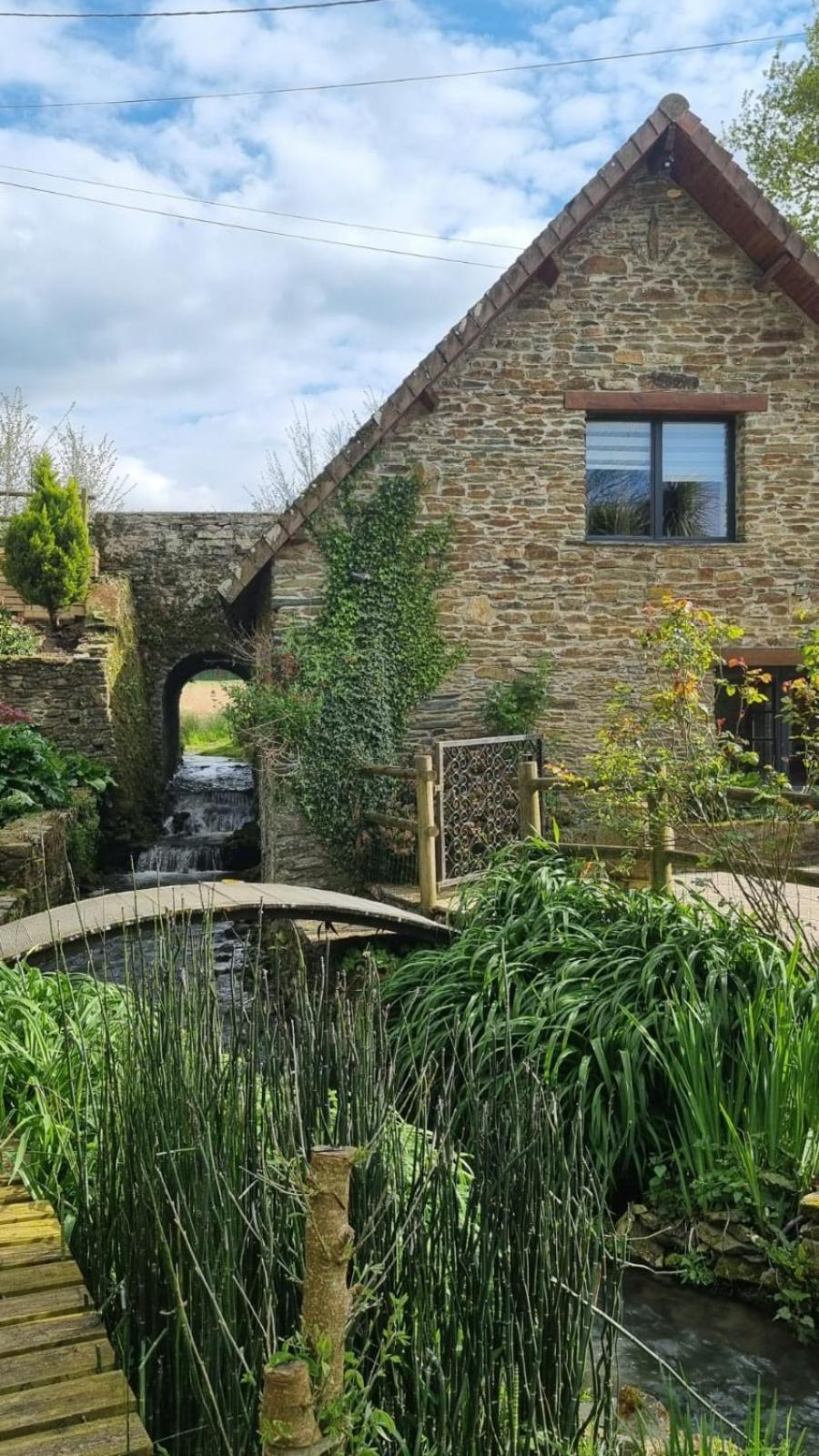 Ancien Moulin Pres D'Un Ruisseau Βίλα Sallen Εξωτερικό φωτογραφία